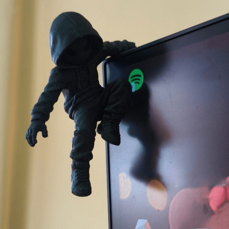 Retro Gaming Desk - Mini Estatua Alien con Capucha para
