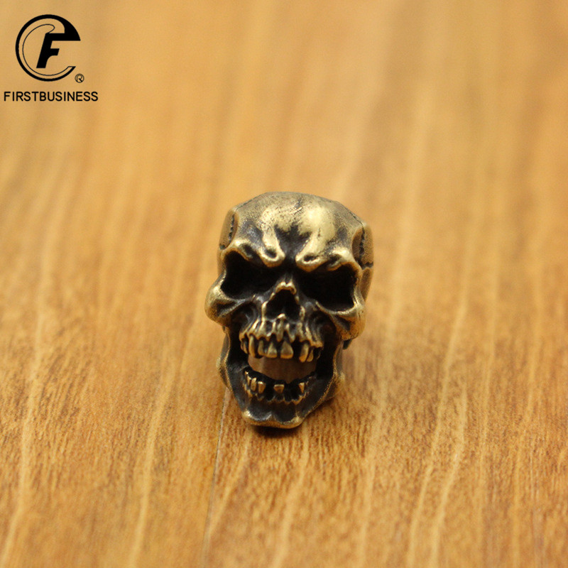 Estatua de calavera de latón,  - Retro Gaming Decor reseña y precio